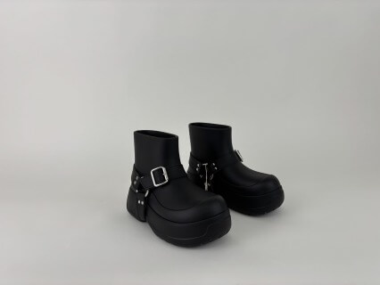 実写級の質感とシルエット再現